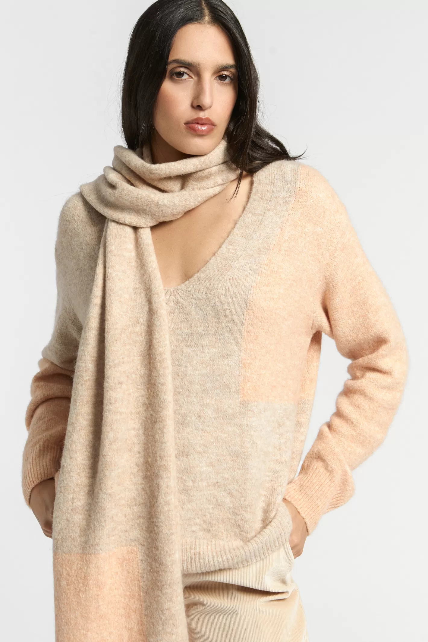 Femme Xandres Pull à couleurs contrastées confectionné dans un mélange de laines