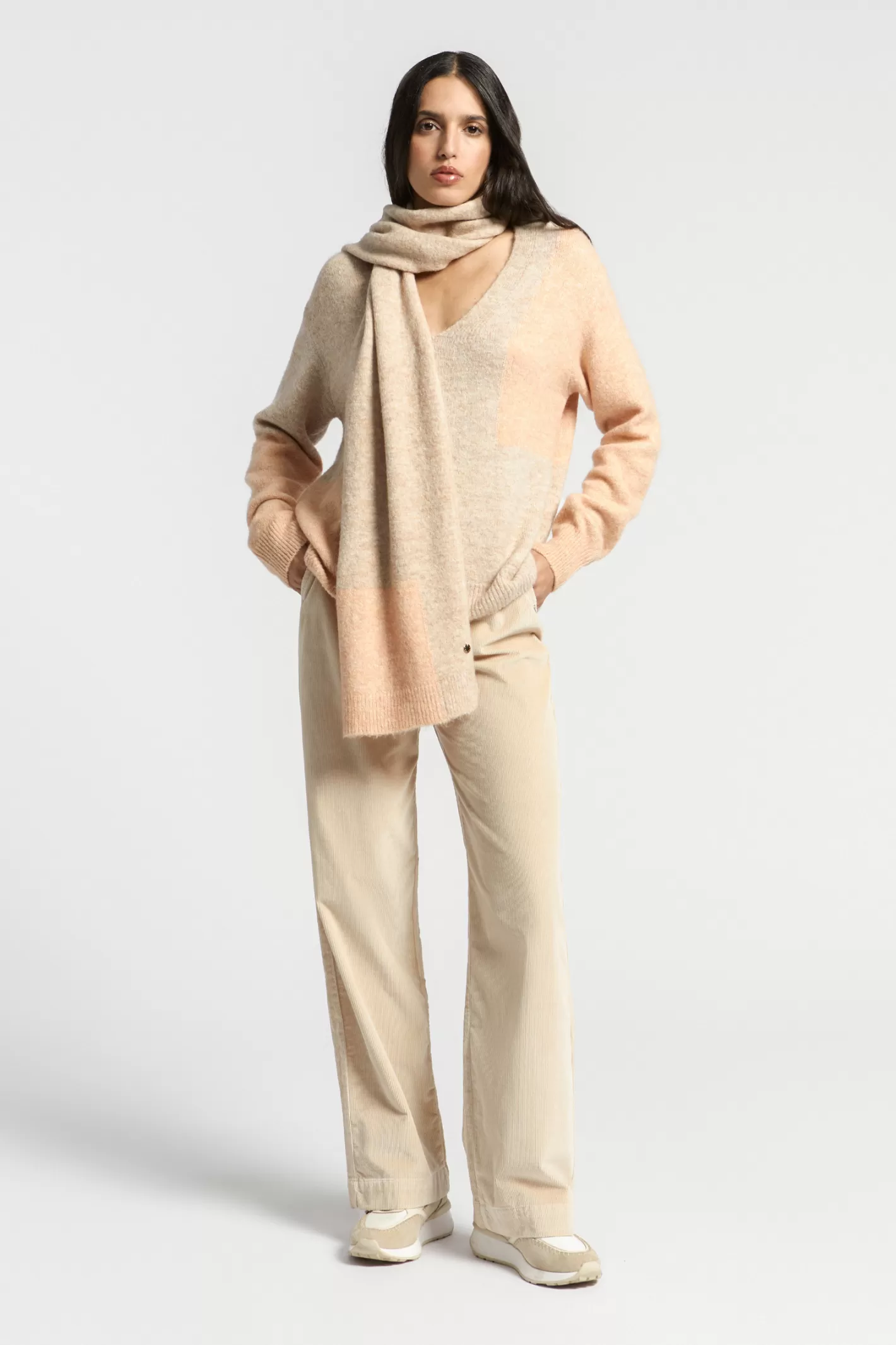 Femme Xandres Pull à couleurs contrastées confectionné dans un mélange de laines