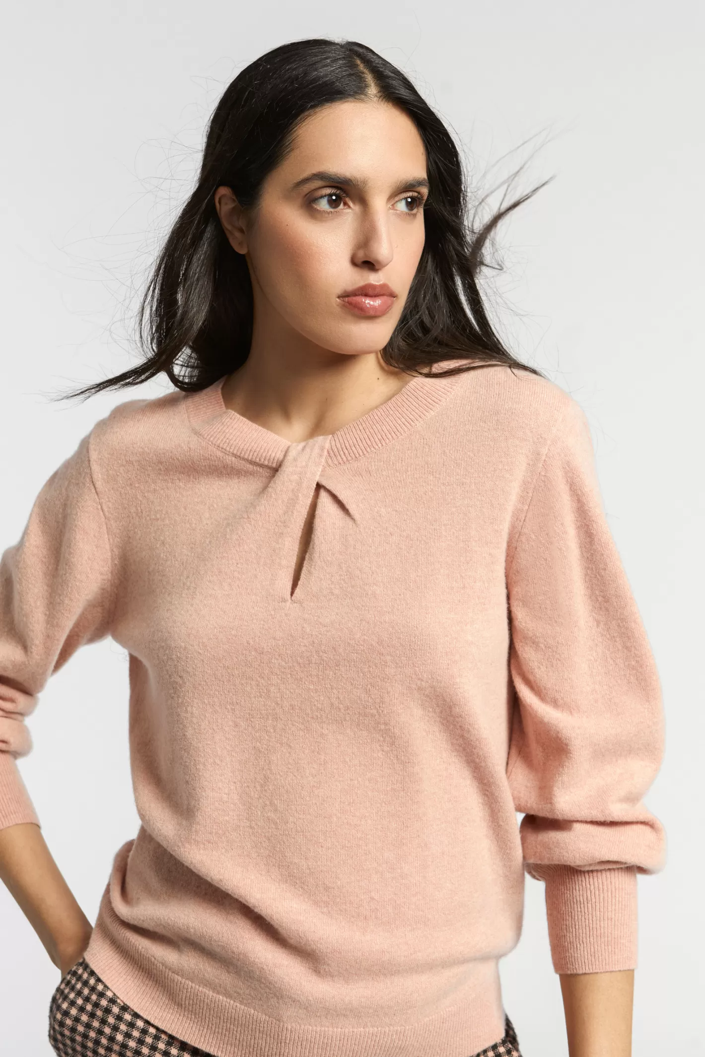 Femme Xandres Pull orné d’une torsade au niveau de l’encolure