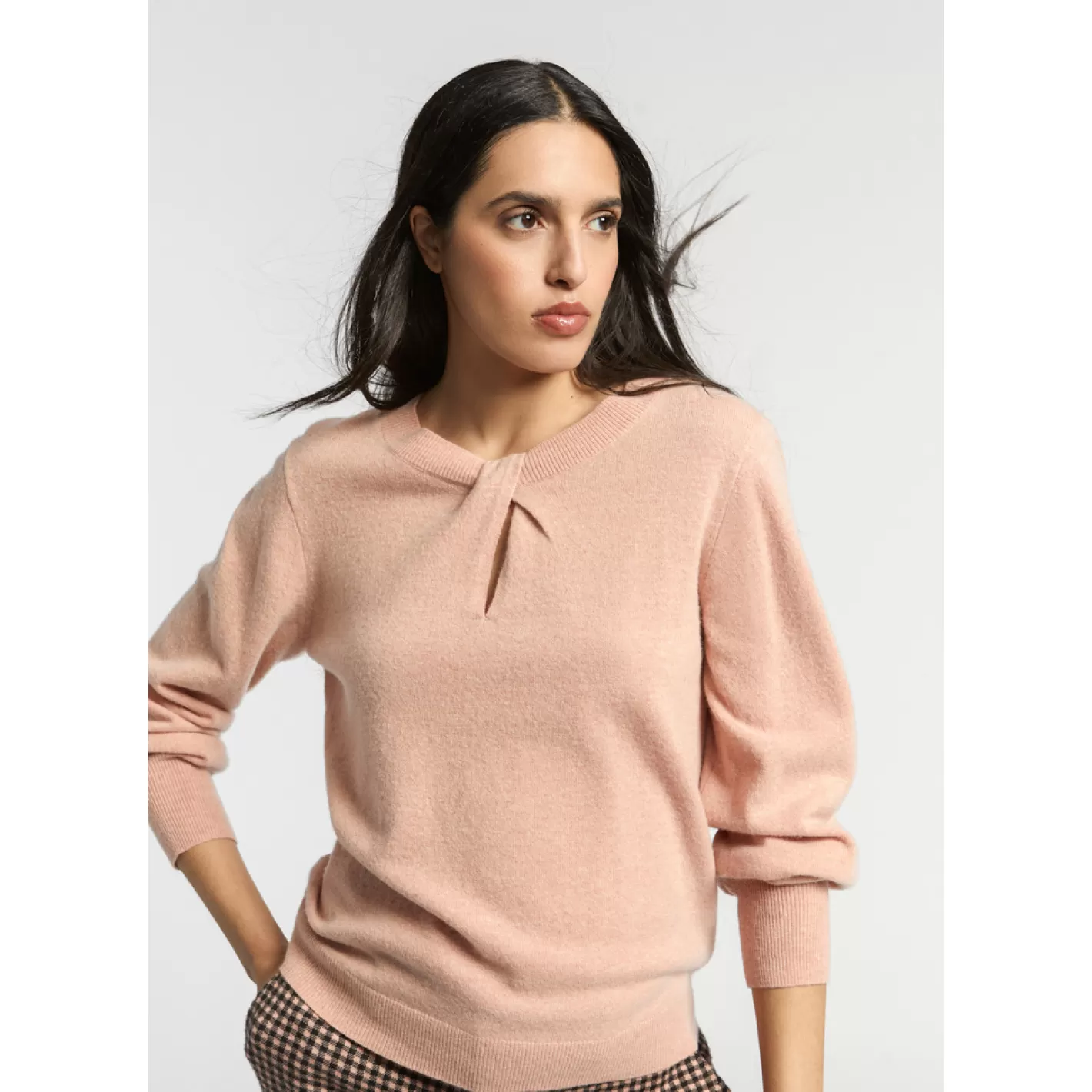 Femme Xandres Pull orné d’une torsade au niveau de l’encolure